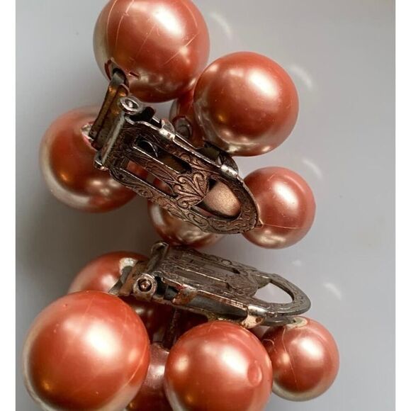 Vintage Rose Gold Pearl Earrings, in Silver, Unsigned - Picture 2 of 4